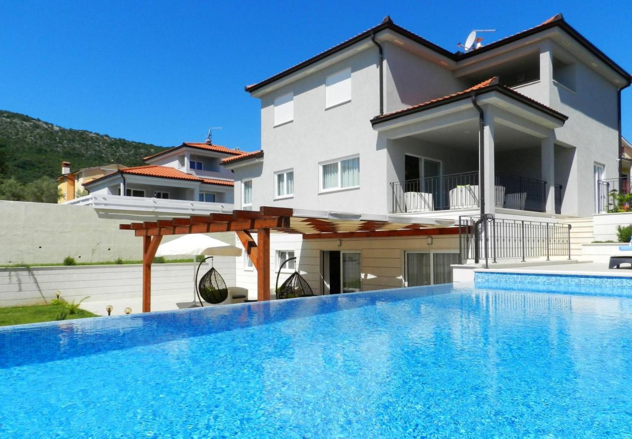 Yourcroatiaholiday - Villa With 6 Rooms Drenje  外观 照片